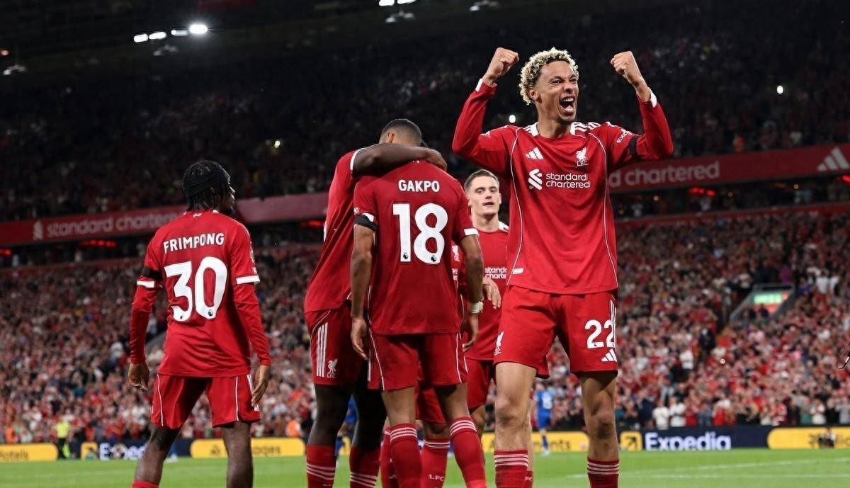 利物浦：斯洛特变阵激活1.3亿巨星，高位逼抢、4231阵型再战曼城